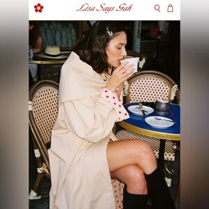 Lisa Says Gah Cream Trench Coat - Small